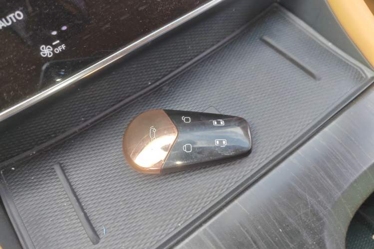 Used VOYAH Dream 2022 0-Carbon Edition Dream+ Smart Enjoyment Package 475 km Interior 1