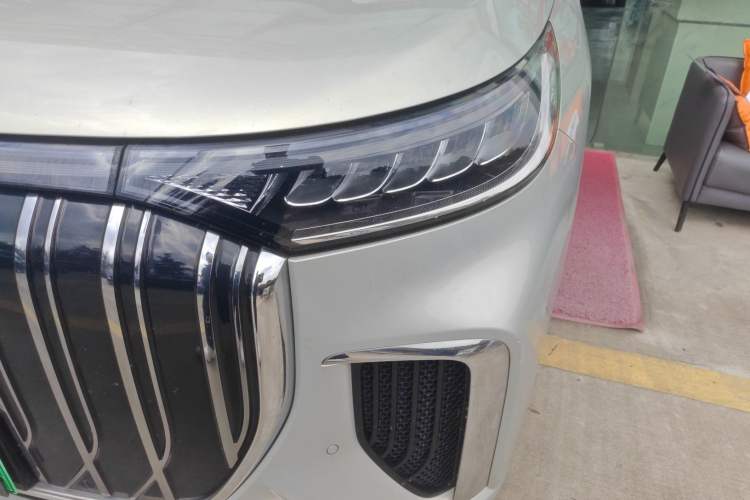 Used VOYAH Dream 2022 0-Carbon Edition Dream+ Smart Enjoyment Package 475 km Left Front Headlight