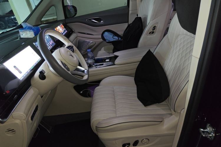 Used VOYAH Dream 2022 Low-Carbon Edition Dream+ Smart Enjoyment Package Left Front Seat