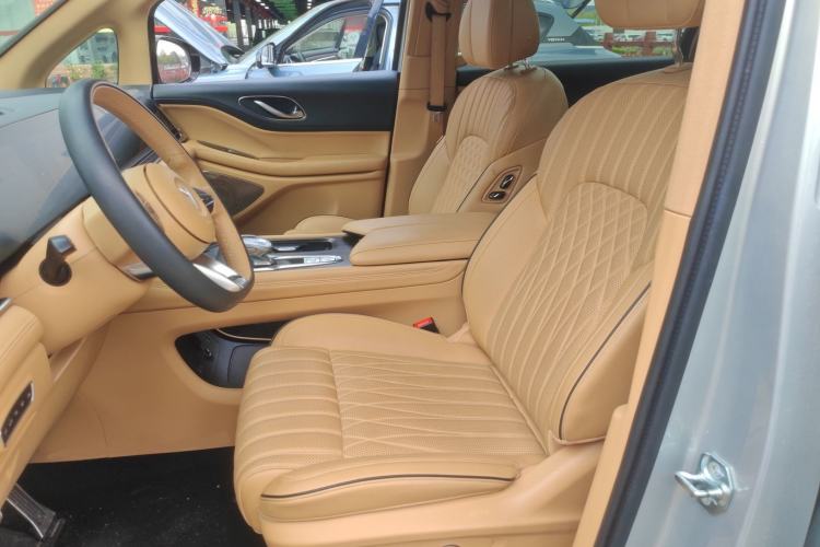 Used VOYAH Dream 2022 0-Carbon Edition Dream+ Smart Enjoyment Package 475 km Left Front Seat