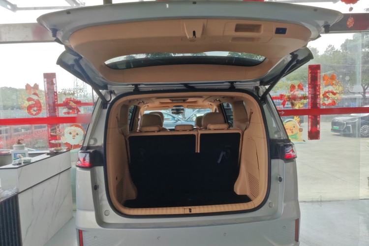 Used VOYAH Dream 2022 0-Carbon Edition Dream+ Smart Enjoyment Package 475 km Trunk