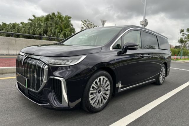 Used VOYAH Dream 2022 0-Emission Edition Dream+ Smart Range Package – 605 km
