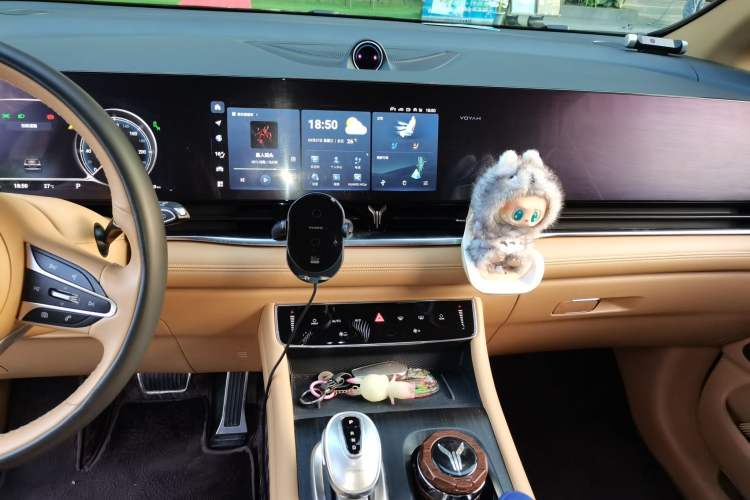 Used VOYAH Dream 2022 Low-Carbon Edition Dream+ Smart Enjoyment Package Audio And AC Panel