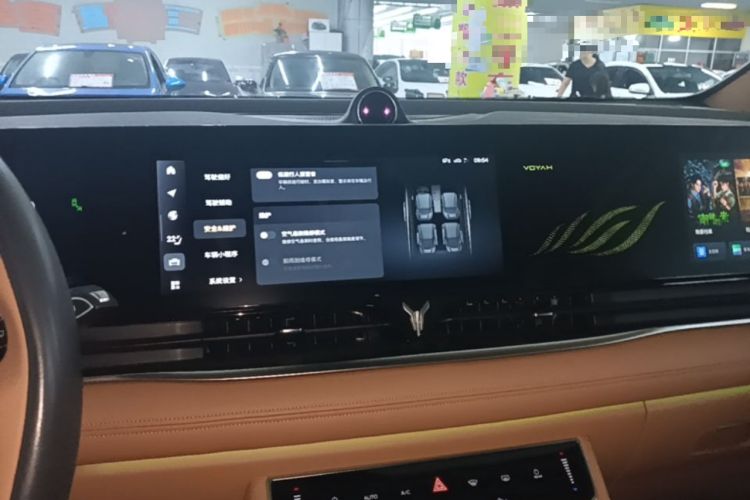 Used VOYAH Dream 2022 0-Emission Edition Dream+ Smart Range Package – 605 km Audio And AC Panel
