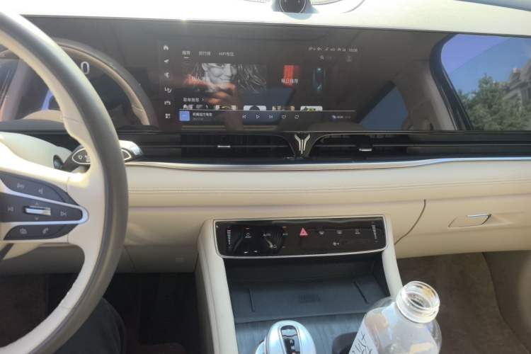 Used VOYAH Dream 2022 Low-Carbon Edition Dream+ Smart Enjoyment Package Audio And AC Panel