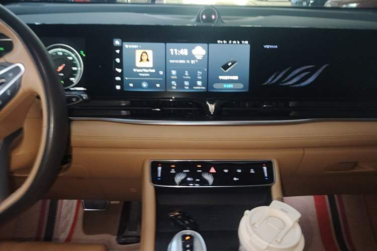 Used VOYAH Dream 2022 0-Emission Version Plus Intelligent Driving Package 475 km Audio And AC Panel