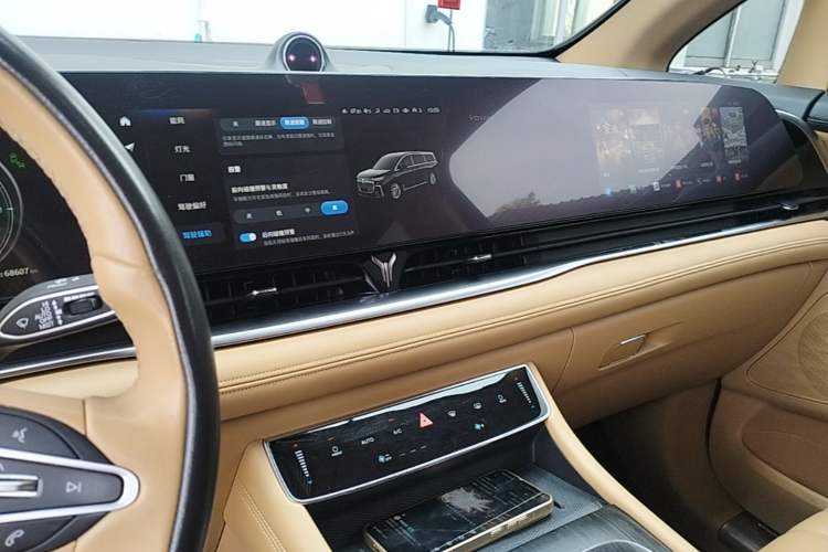 Used VOYAH Dream 2022 Zero-Carbon Edition Plus Intelligent Driving & Range Package—605 km Audio And AC Panel
