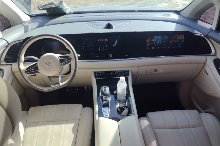 Used VOYAH Dream 2022 0-Emission Version Range of 475 km Center Console