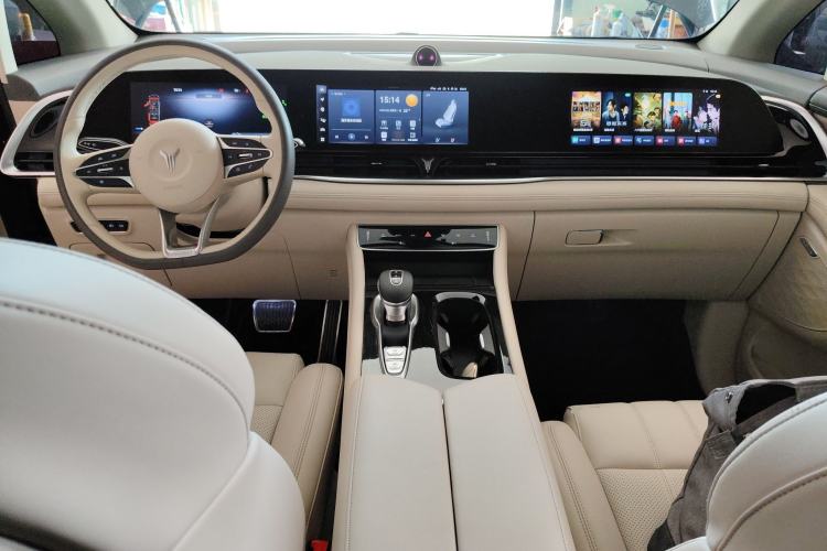 Used VOYAH Dream 2022 0-Emission Version Range of 475 km Center Console