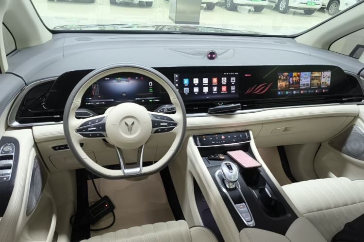 Used VOYAH Dream 2022 Low-Carbon Edition Dream+ Smart Enjoyment Package Center Console