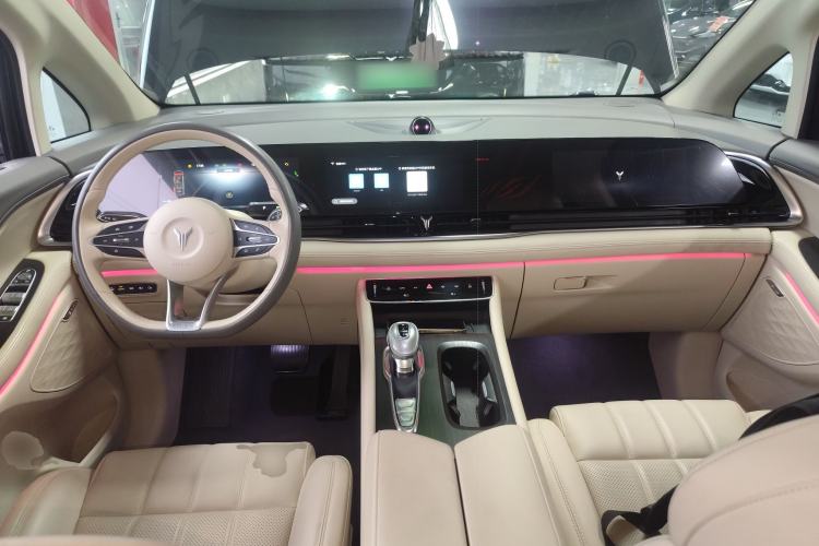 Used VOYAH Dream 2022 Low-Carbon Edition Plus Intelligent Driving Package Center Console