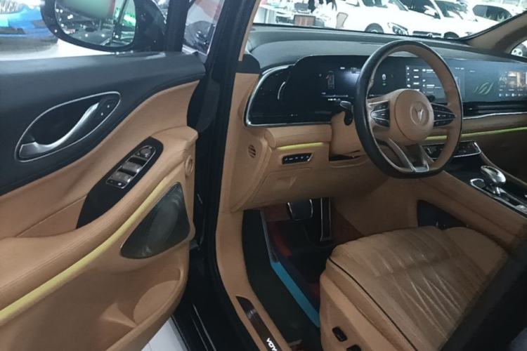 Used VOYAH Dream 2022 0-Emission Edition Dream+ Smart Range Package – 605 km Driver Seat