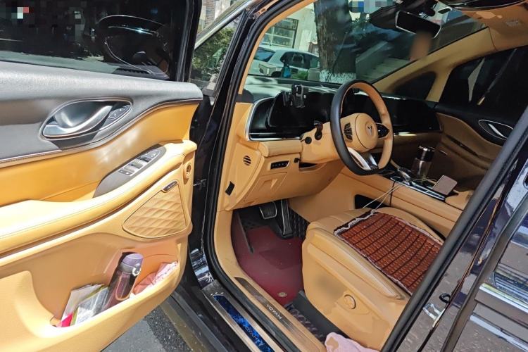 Used VOYAH Dream 2022 0-Emission Version Plus Intelligent Driving Package 475 km Driver Seat