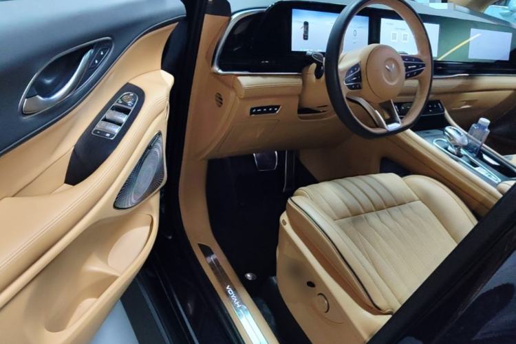 Used VOYAH Dream 2022 0-Emission Edition Dream+ Smart Range Package – 605 km Driver Seat