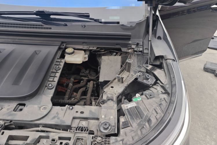 Used VOYAH Dream 2022 0-Emission Edition Dream+ Smart Range Package – 605 km Engine Bay Left