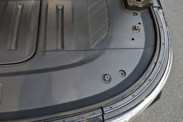 Used VOYAH Dream 2022 0-Emission Version Range of 475 km Engine Bay Left