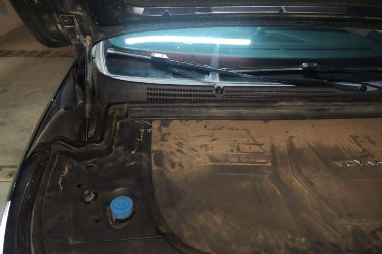 Used VOYAH Dream 2022 Low-Carbon Edition Dream+ Smart Enjoyment Package Engine Bay Right