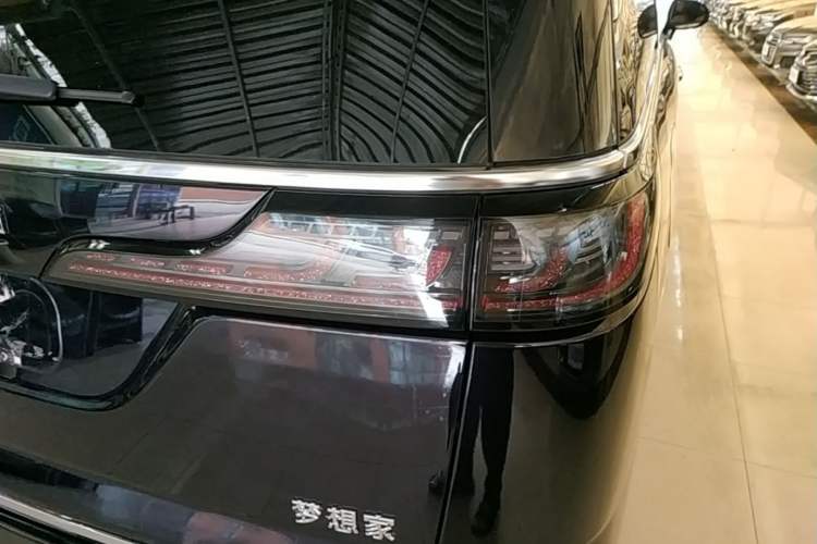 Used VOYAH Dream 2022 Low-Carbon Edition Dream+ Smart Enjoyment Package Exterior 3