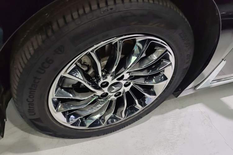 Used VOYAH Dream 2022 Low-Carbon Edition Dream+ Smart Enjoyment Package Exterior 4