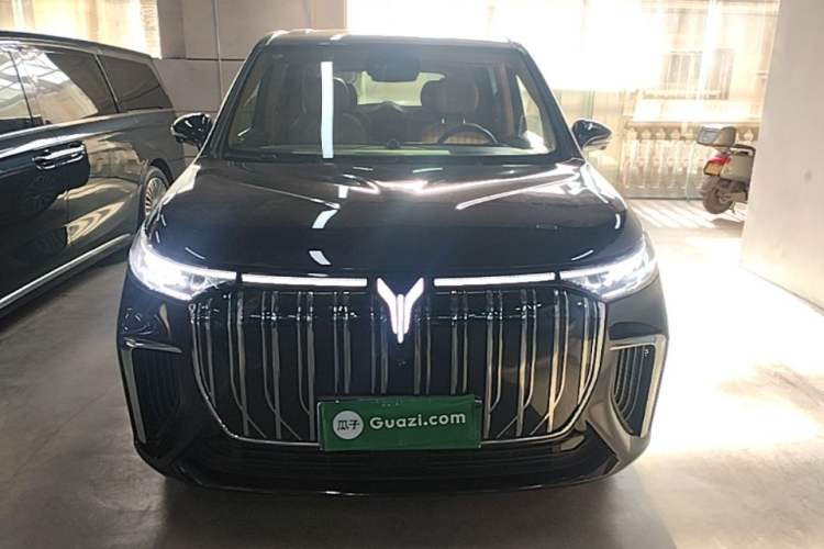Used VOYAH Dream 2022 0-Carbon Edition Dream+ Smart Enjoyment Package 475 km Front