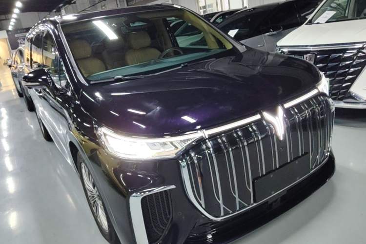Used VOYAH Dream 2022 0-Emission Edition Dream+ Smart Range Package – 605 km Front Right 45 Deg