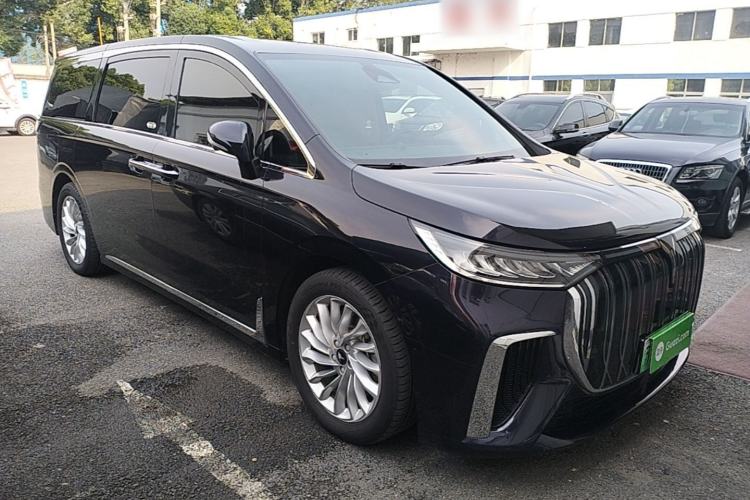Used VOYAH Dream 2022 Zero-Carbon Edition Plus Intelligent Driving & Range Package—605 km Front Right 45 Deg