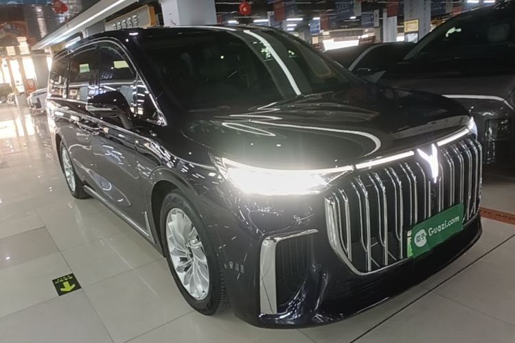 Used VOYAH Dream 2022 Low-Carbon Edition Dream+ Smart Enjoyment Package Front Right 45 Deg