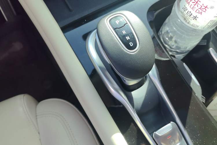 Used VOYAH Dream 2022 0-Emission Version Range of 475 km Gear Lever