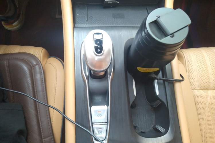 Used VOYAH Dream 2022 Low-Carbon Edition Dream+ Smart Enjoyment Package Gear Lever