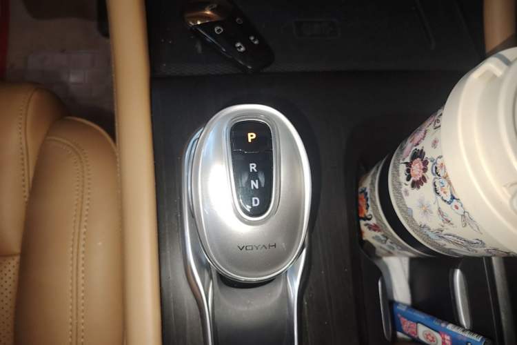 Used VOYAH Dream 2022 0-Emission Version Plus Intelligent Driving Package 475 km Gear Lever