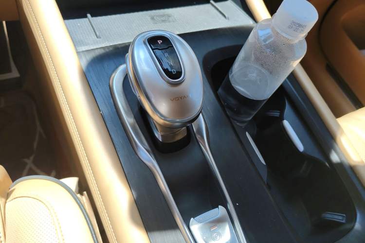 Used VOYAH Dream 2022 Low-Carbon Edition Dream+ Smart Enjoyment Package Gear Lever