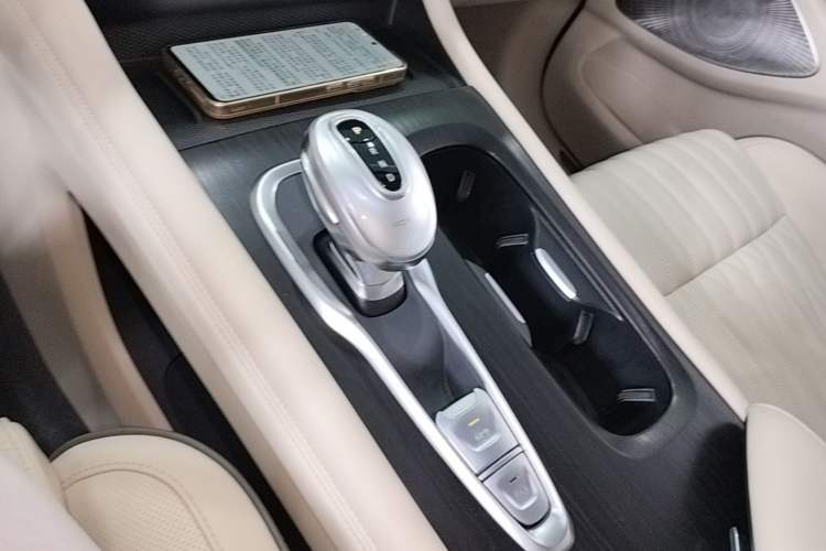 Used VOYAH Dream 2022 Low-Carbon Edition Dream+ Smart Enjoyment Package Gear Lever