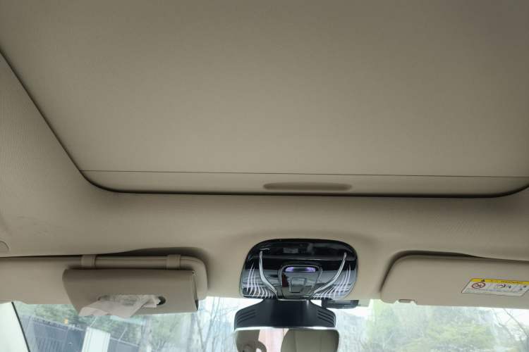 Used VOYAH Dream 2022 Low-Carbon Edition Dream+ Smart Enjoyment Package Headliner