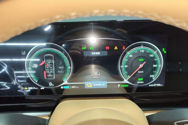 Used VOYAH Dream 2022 Low-Carbon Edition Dream+ Smart Enjoyment Package Instrument Cluster