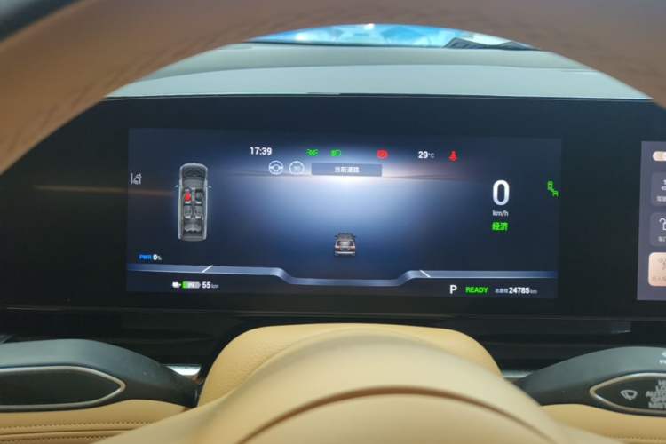 Used VOYAH Dream 2022 0-Emission Version Plus Intelligent Driving Package 475 km Instrument Cluster