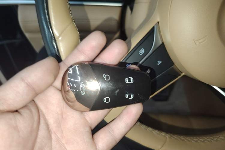 Used VOYAH Dream 2022 0-Emission Version Plus Intelligent Driving Package 475 km Interior 1