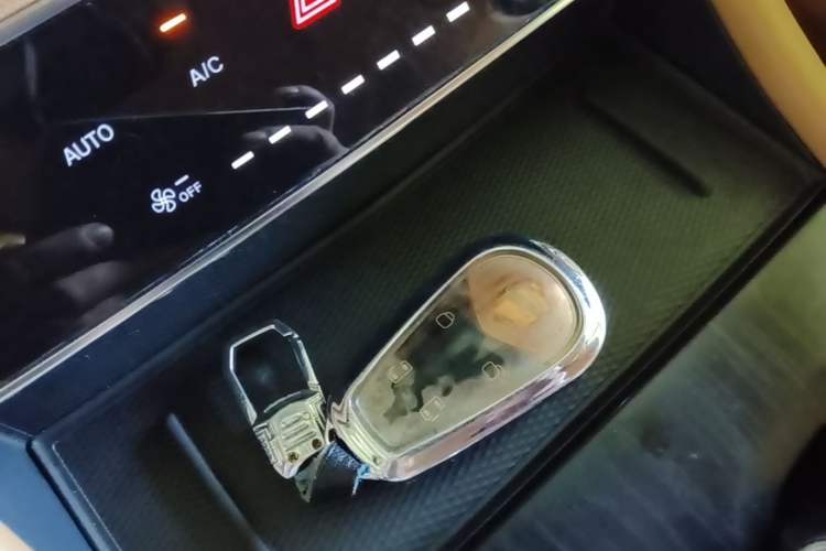 Used VOYAH Dream 2022 Low-Carbon Edition Dream+ Smart Enjoyment Package Interior 1