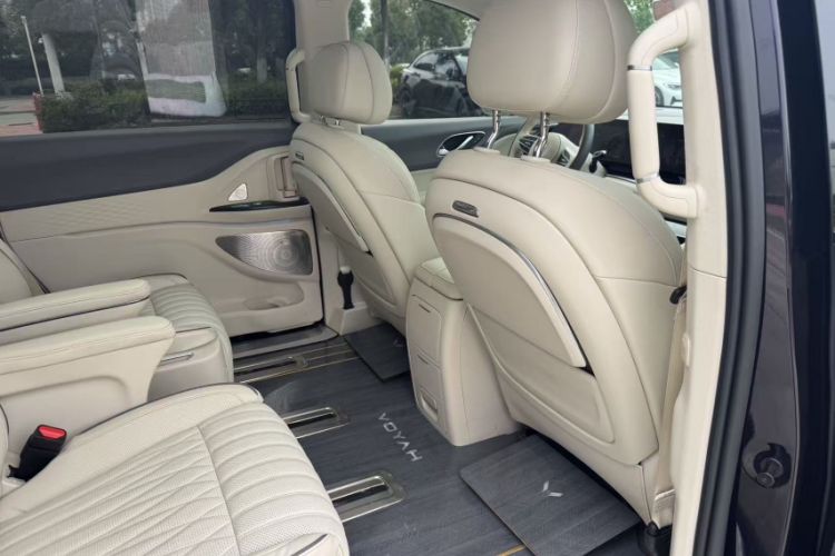 Used VOYAH Dream 2022 Low-Carbon Edition Dream+ Smart Enjoyment Package Interior 11