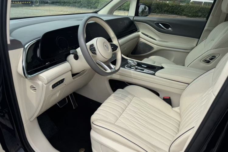 Used VOYAH Dream 2022 Low-Carbon Edition Dream+ Smart Enjoyment Package Interior 12