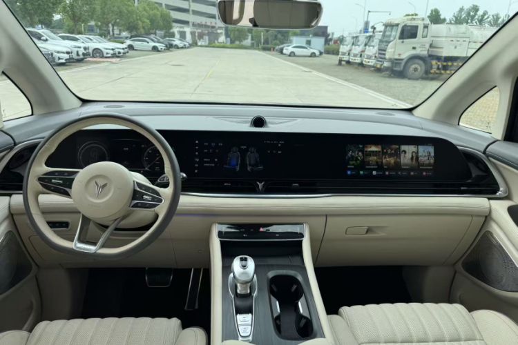 Used VOYAH Dream 2022 Low-Carbon Edition Dream+ Smart Enjoyment Package Interior 14