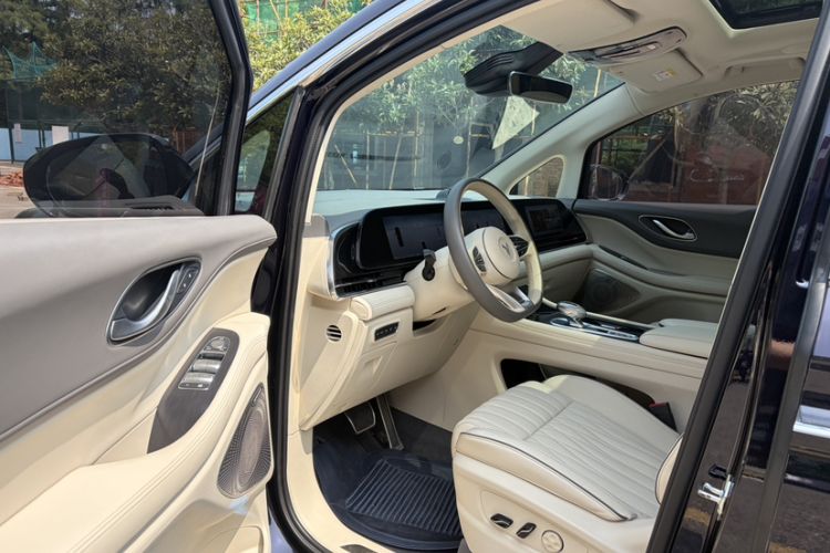 Used VOYAH Dream 2022 Low-Carbon Edition Dream+ Smart Enjoyment Package Interior 2