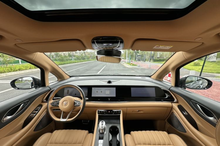 Used VOYAH Dream 2022 0-Emission Edition Dream+ Smart Range Package – 605 km Interior 3