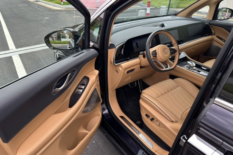 Used VOYAH Dream 2022 0-Emission Edition Dream+ Smart Range Package – 605 km Interior 4