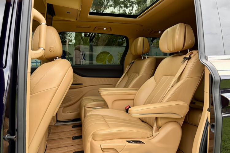 Used VOYAH Dream 2022 Low-Carbon Edition Plus Intelligent Driving Package Interior 4