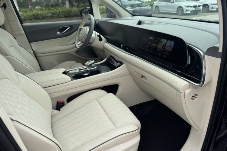 Used VOYAH Dream 2022 Low-Carbon Edition Dream+ Smart Enjoyment Package Interior 6