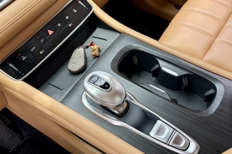 Used VOYAH Dream 2022 Low-Carbon Edition Plus Intelligent Driving Package Interior 6