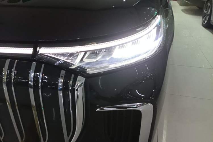 Used VOYAH Dream 2022 0-Emission Edition Dream+ Smart Range Package – 605 km Left Front Headlight
