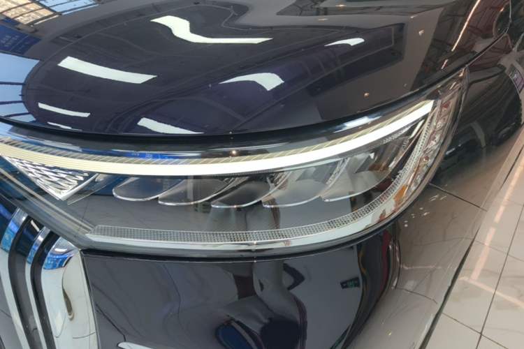 Used VOYAH Dream 2022 0-Emission Version Plus Intelligent Driving Package 475 km Left Front Headlight