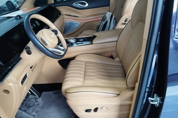Used VOYAH Dream 2022 0-Emission Version Plus Intelligent Driving Package 475 km Left Front Seat