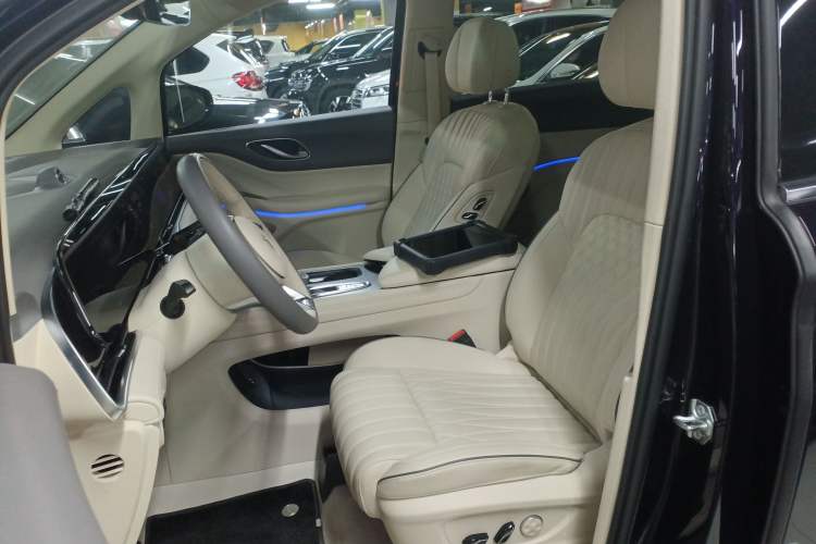 Used VOYAH Dream 2022 Low-Carbon Edition Dream+ Smart Enjoyment Package Left Front Seat